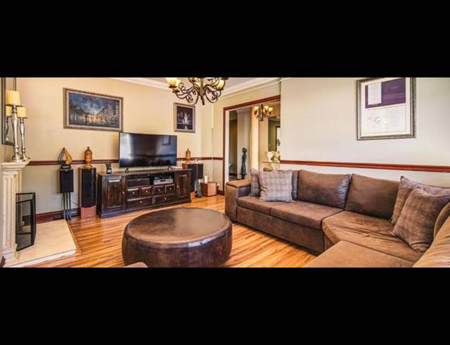 4 BEDROOM HOUSE FOR SALE IN ASTON MANOR